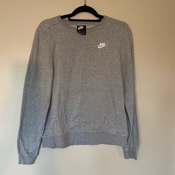 Nike Tops - Nike crewneck, gray sweatshirt, size medium EUC
